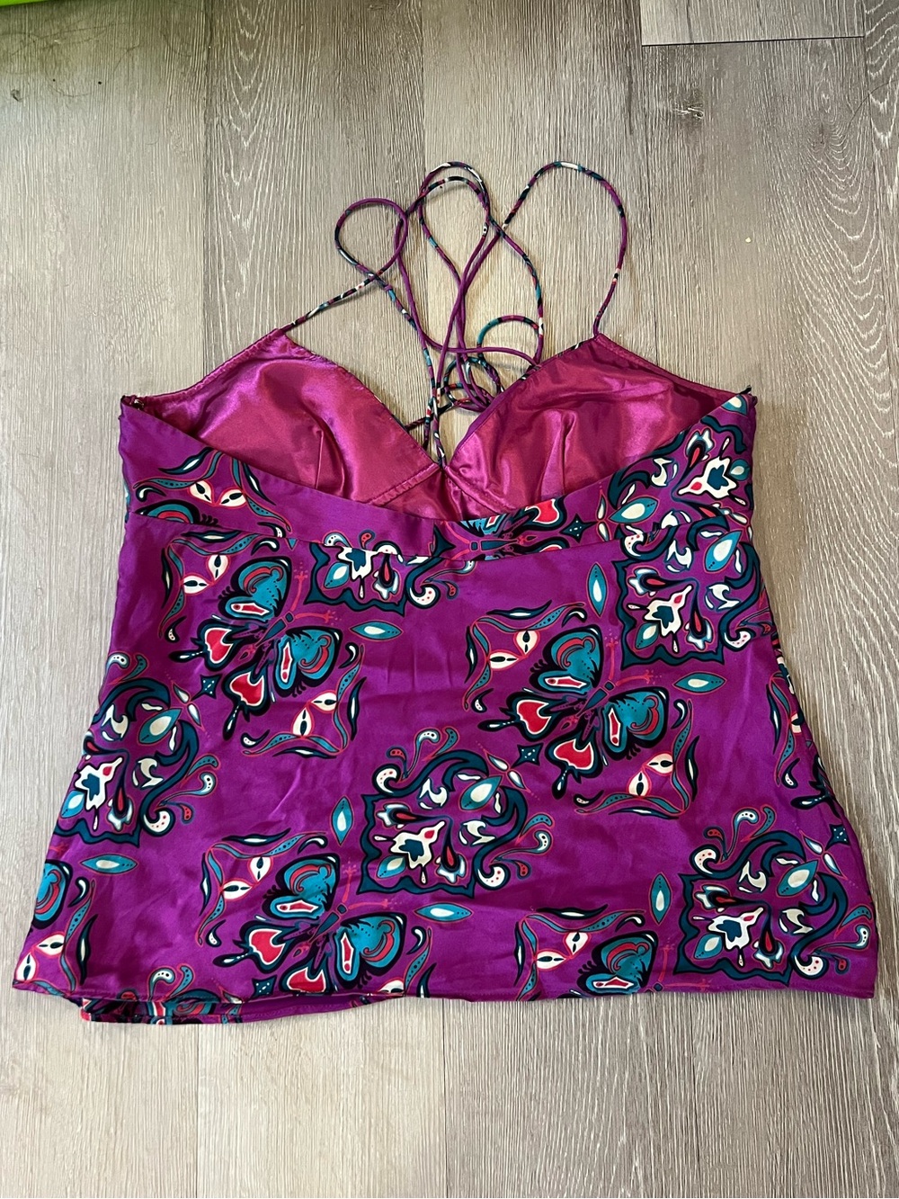 Laundry By Shelli Segal 100% Satin Paisley Butterfly Halter Top with Sequins - Picture 3 of 7